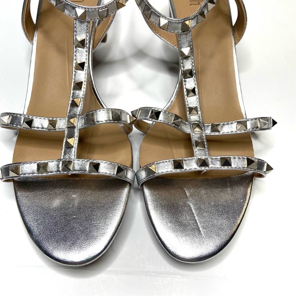 JILDOR Silver Napa Midge T-Strap Studded Sandal - Picture 10 of 15